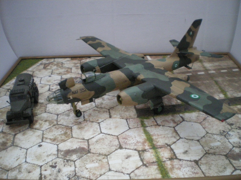  [Trumpeter] Ilyushin IL-28 "Beagle"/Nigerian Air Force 1969 Imgp0084