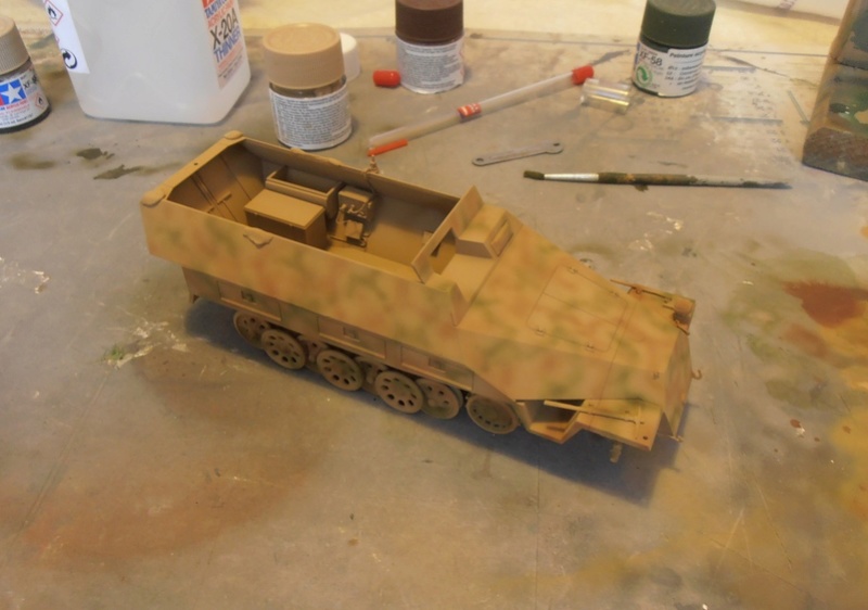 Sdkfz 251/9 ausf d ( 1/35eme ) Pb210213