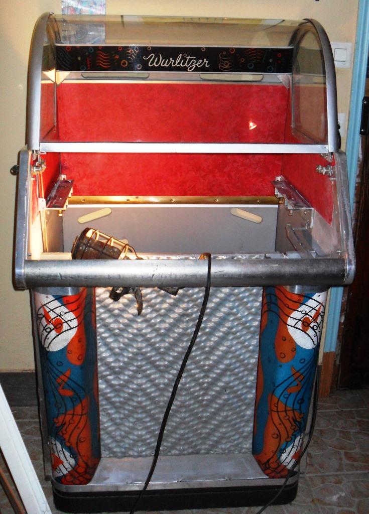 J'ai enfin mon jukebox ! - Page 2 1010