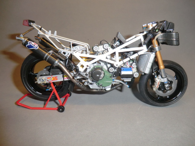 Ducati 888 SBK  - Page 6 Cimg5920