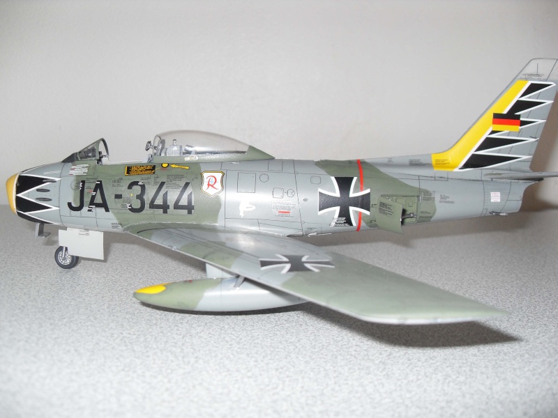 [REVELL (HASEGAWA)] 1/48 - CANADAIR CL-13 SABRE - GERMANY (naf86) F86_210