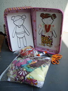 Costruire Bamboline di carta (o di pezza) e i loro Vestitini; case delle bambole P8160010
