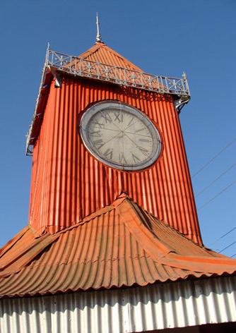 Reçu un beau diapo....Les horloges et pendules des rues..... - Page 40 Ali_am10