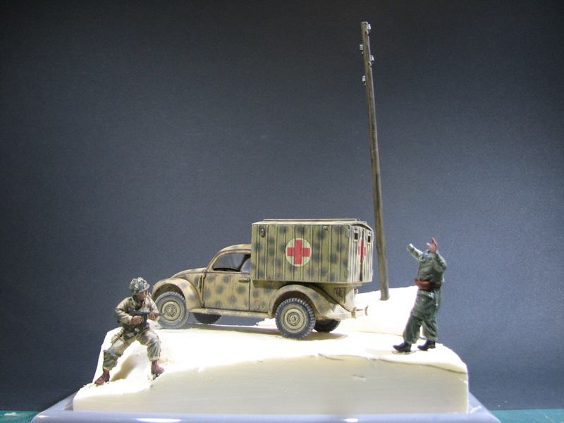 cox ambulance CMK  , figurines et photodecoupe  , dio en construction - Page 3 Img_5141