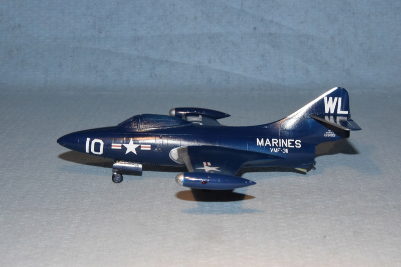 Grumman F9F-3 "Panther" - 1/72 - Hobby Boss - Page 5 Dsc_0209