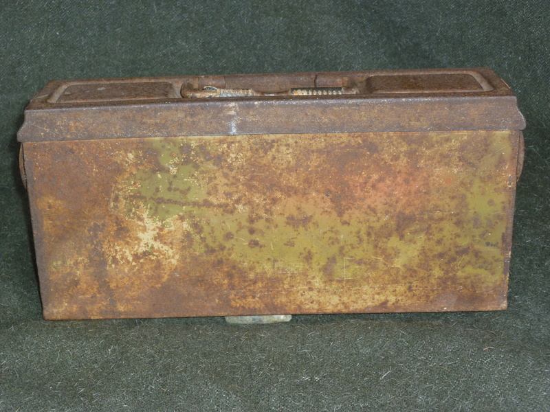 Caisse MG42 avec peinture de camouflage P1240016