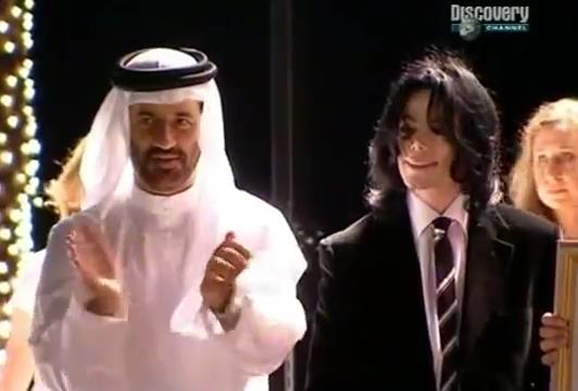Michael Jackson Visita Dubai, nos Emirados Árabes Unidos em 2005 Mjvdea12