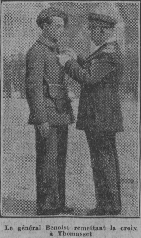 Les officiers généraux de l'armée de l'air 1939 1940 - Page 2 Benois10