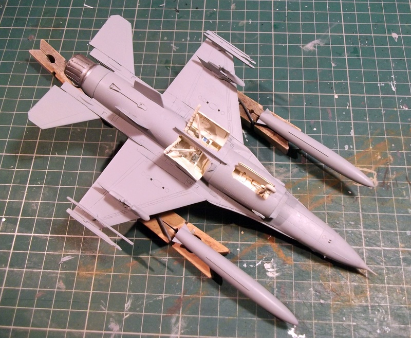 [Hobby Boss] F16B Rocaf - 1/72 Dscf5821