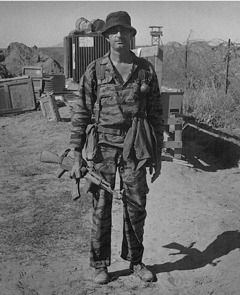 Les Navy Seals au Vietnam Jose_t11