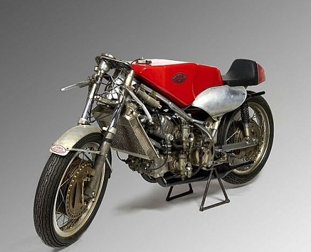 Les motos les plus moches de l'histoire ! (notre palmarès) Jawa-m10