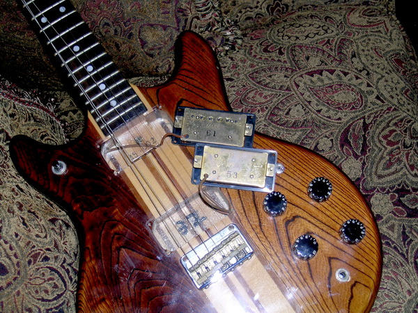 Vantage VP-710 guitar !!! 77 or 81 ??? 65411