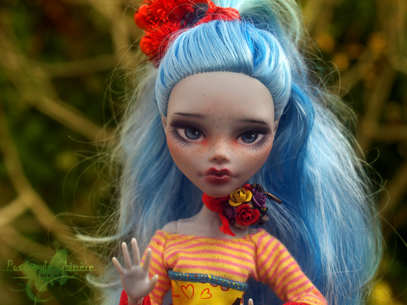 Monter High repaint - Deux draculaura bien différentes - Page 5 Ghouli12