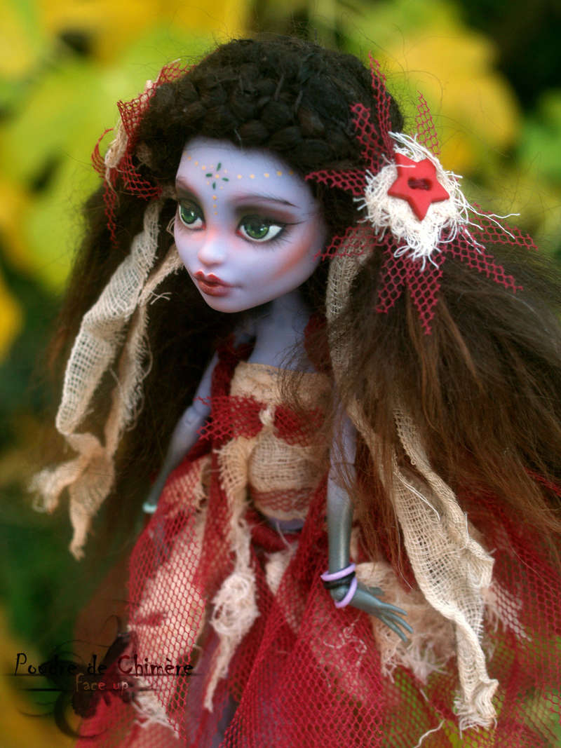 Monter High repaint - Deux draculaura bien différentes - Page 5 Mh_twy17