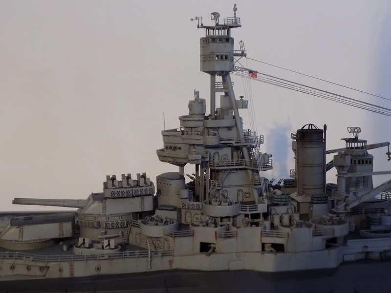 USS Texas (Trumpeter + pont Artwox 1/350°) de horos Dscn0229