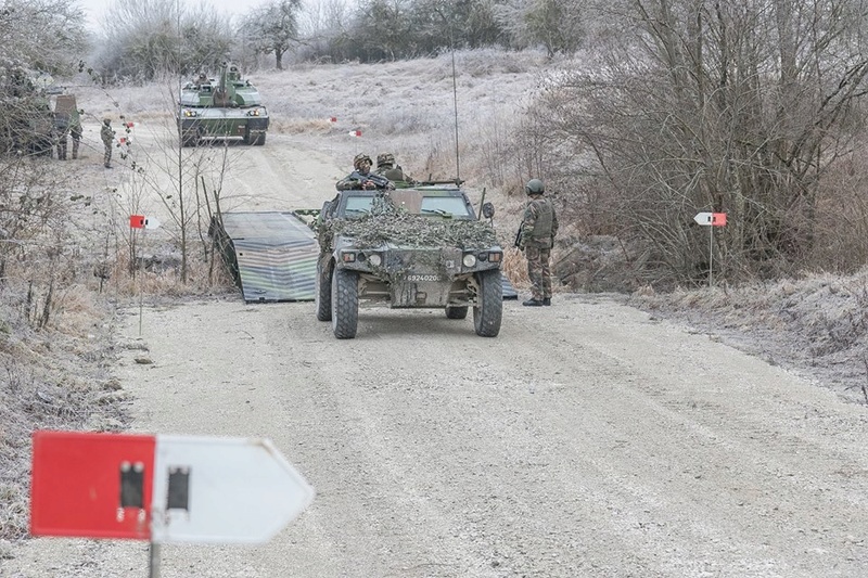 Armée Française / French Armed Forces - Page 34 1521