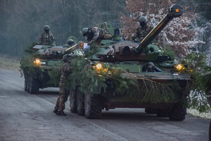 Armée Française / French Armed Forces - Page 30 431