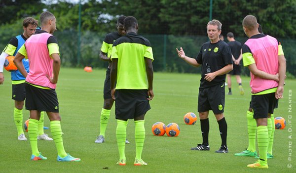L1 J15 Mercredi 30 novembre 2016 - 19:00 FC Nantes / O. Lyon - Page 2 32247310