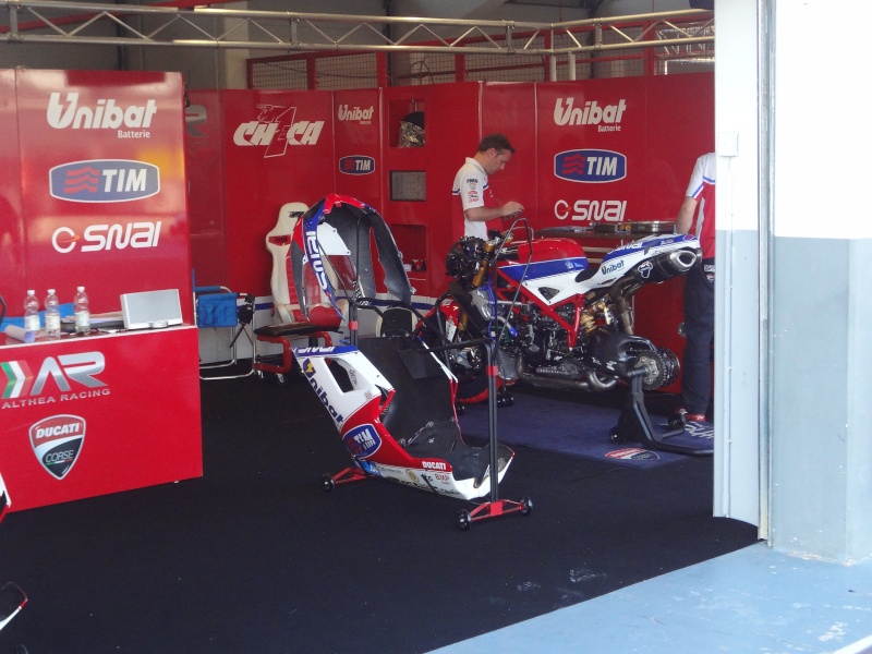 sbk magny cours  - Page 2 Dsc01116