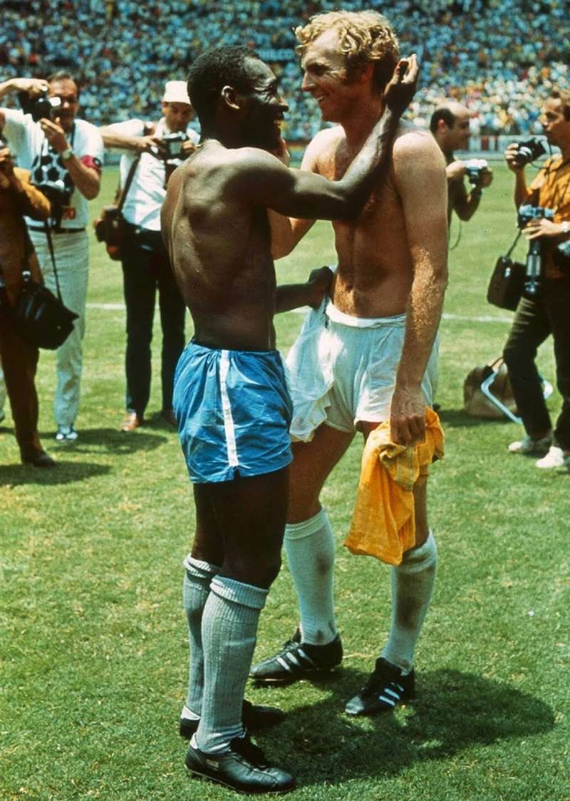 Iconic Photographs - Page 16 Pele_b11