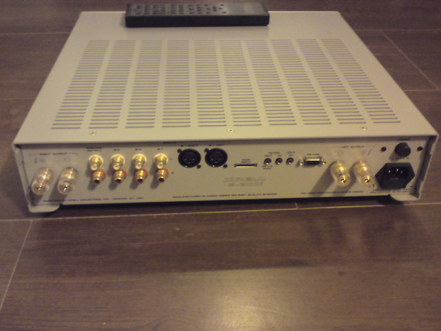 Krell Integrated Amp Dsc00511