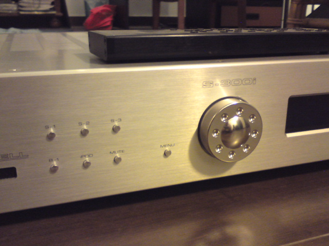 Krell Integrated Amp Dsc00512