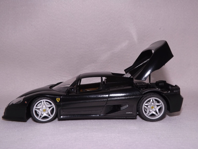 ferrari F50  [ tamiya 1/24] - Page 3 Dscf6123