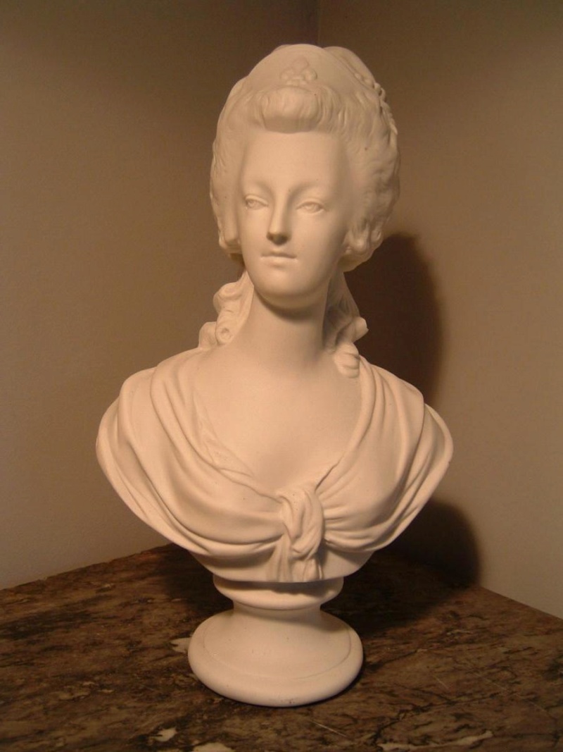 Bustes de Marie-Antoinette par Brachard 43484710