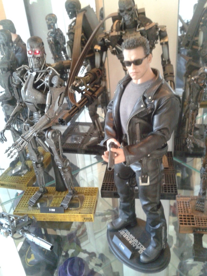 Collection n°436 : mallo, novembre 2012, customs t-700, venom, et dispo salon 20120836