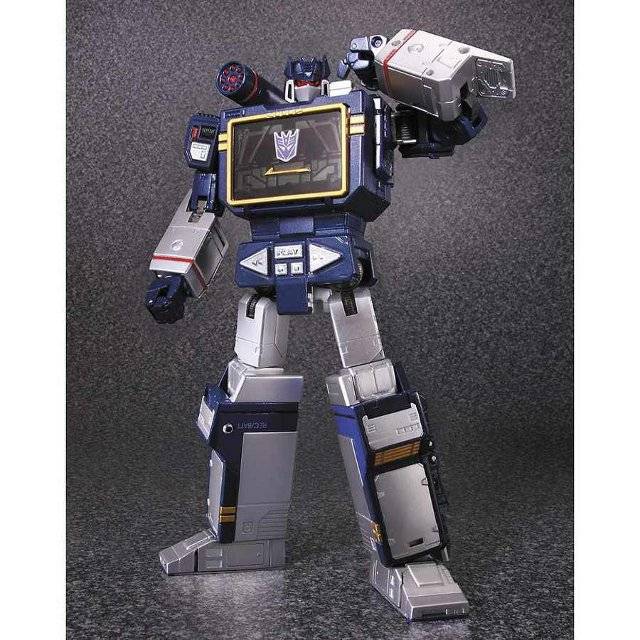 Takara Transformers Masterpiece MP-13 - Soundwave with Amazon limited Energon Cube.  Reduce10