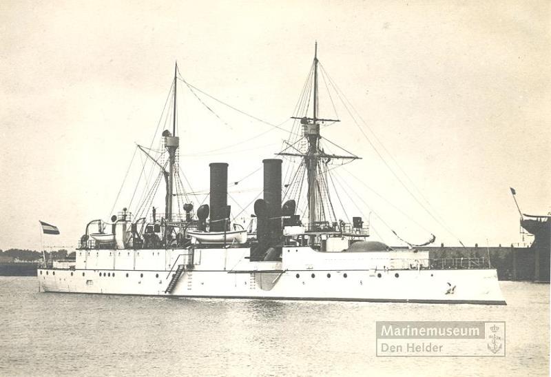 Cuirassés-garde-cotes  et croiseurs Néerlandais Sumatr10