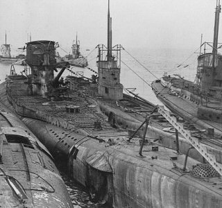 11 novembre 1918 les événements maritimes en photos  U_a_ha10