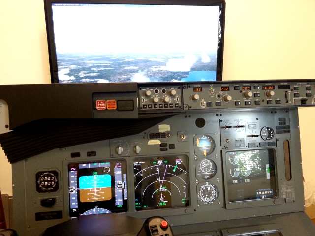 Boeing 737-800 home cockpit 20130712