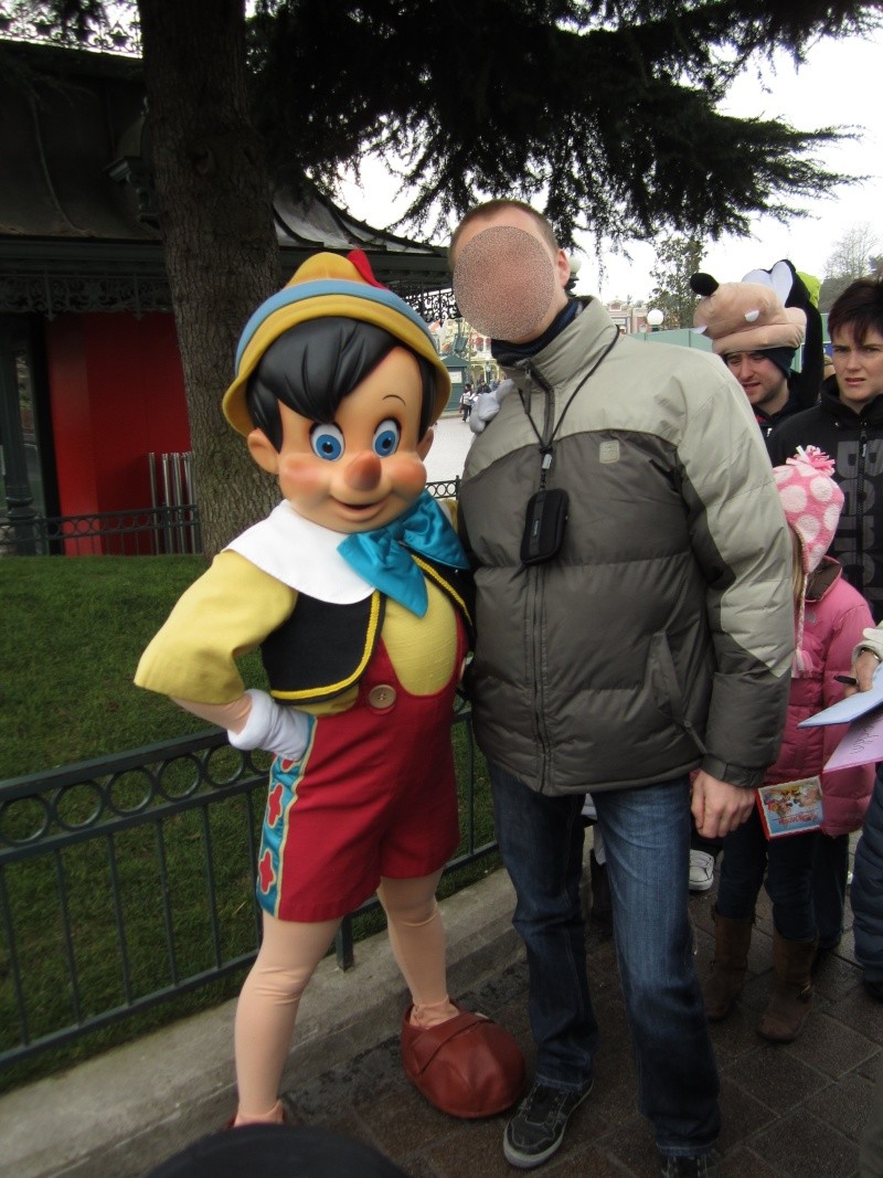 Photos avec les Personnages Disney - Page 35 30010