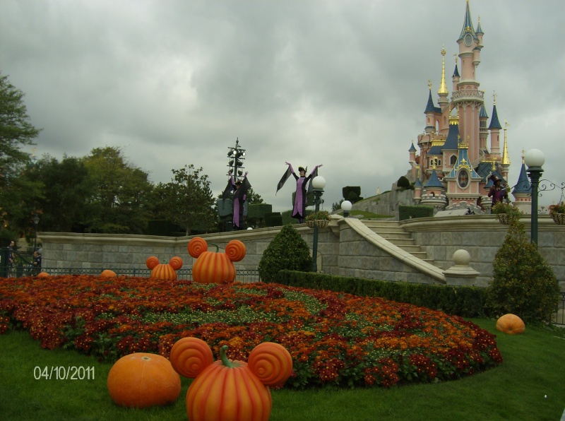 Photos avec les Personnages Disney - Page 26 8013