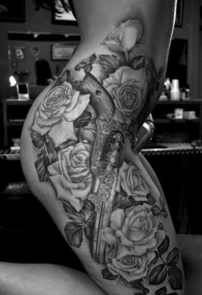 CHARME - Les plus belles femmes sont tatouées... - Page 6 498d4010