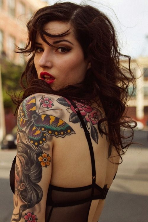 CHARME - Les plus belles femmes sont tatouées... - Page 5 65c31d10