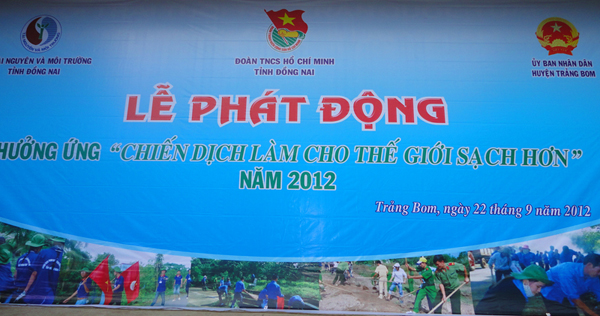 Lễ Phát Động: Hưởng ứng "CHIẾN DỊCH LÀM CHO THẾ GIỚI SẠCH HƠN" Năm 2012 - Trảng Bom _ Đồng Nai Dsc01317