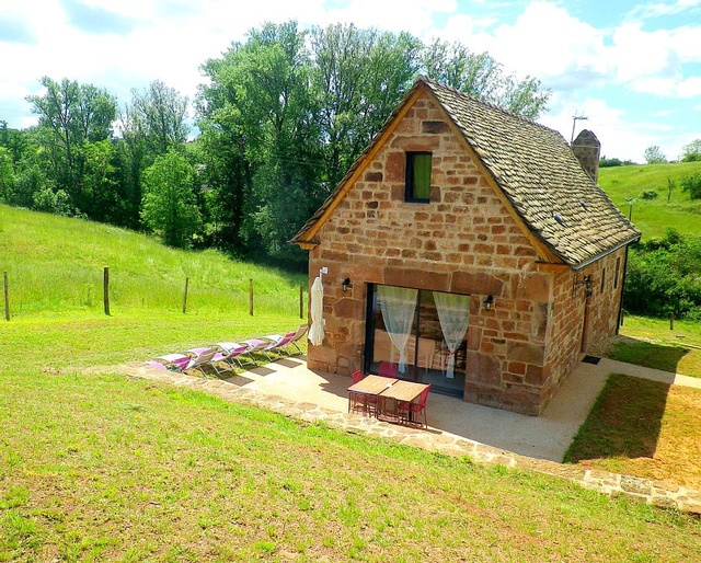 Gite l'Auvaysou, 12320 Saint-Cyprien-sur-Dourdou (Aveyron) 020