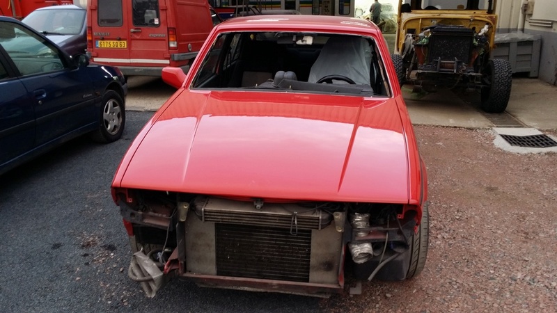 Peinture et (petite) restauration Alfa 75 turbo Evoluzione - Page 2 20170214