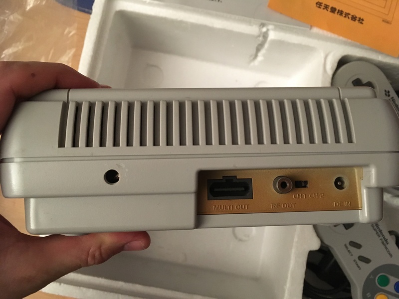 Super Famicom en boite COMPLET Img_0222