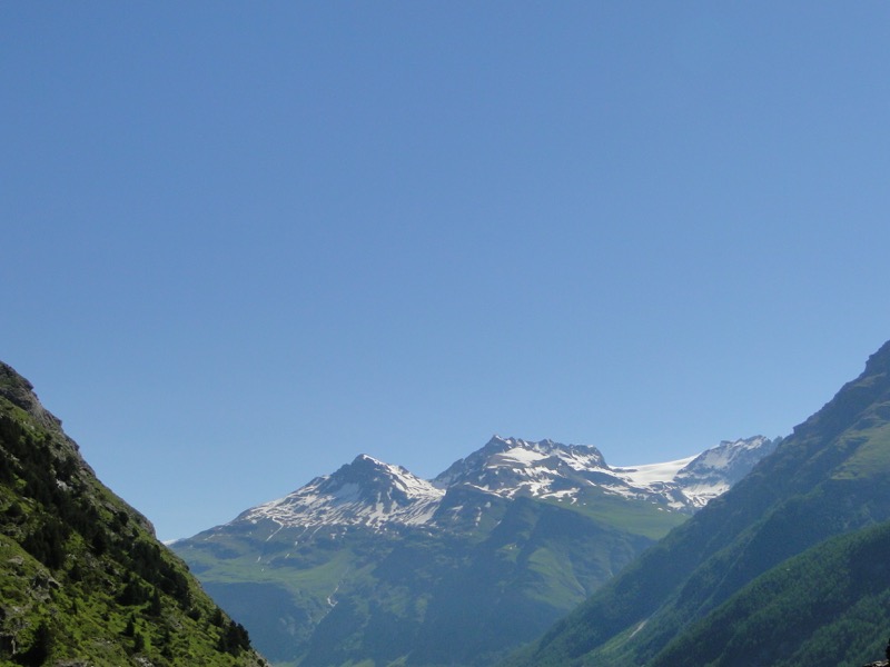 Lanslevillard (Le Collet) - la Pierre aux Pieds Dsc04311