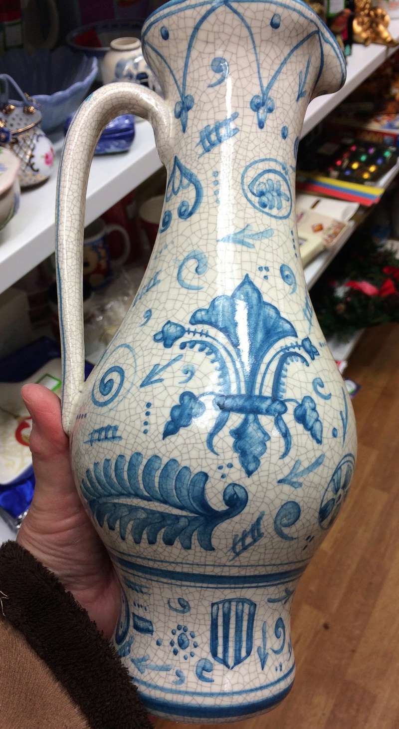 Tin glazed maiolica vase, bird motif - Benlloch Pottery, Spain Img_1426