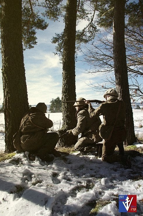 3 éclaireurs d'une SECTION CORPS FRANC 3410