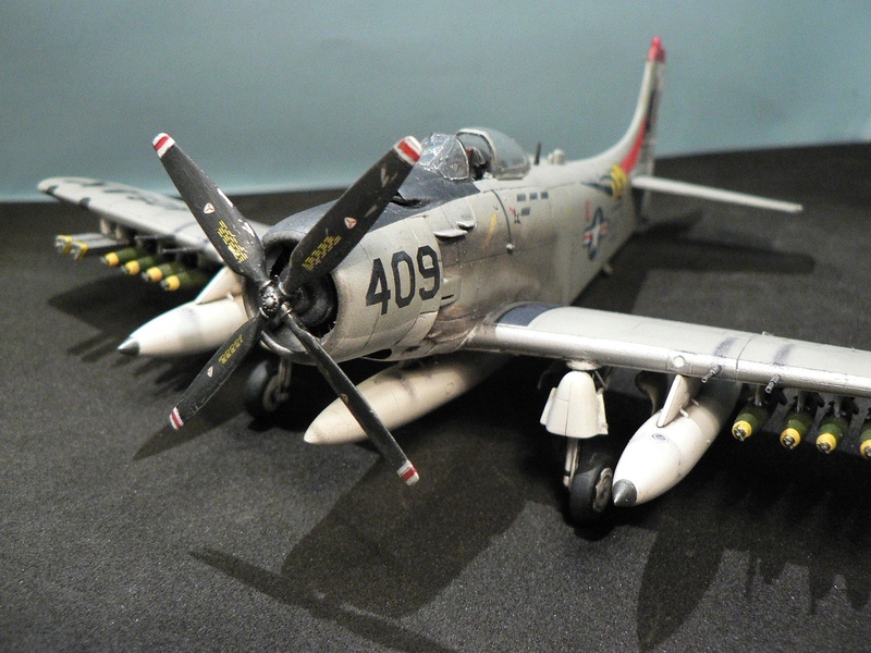 skyraider - [Hasegawa] Douglas AD-4 Skyraider 7-810