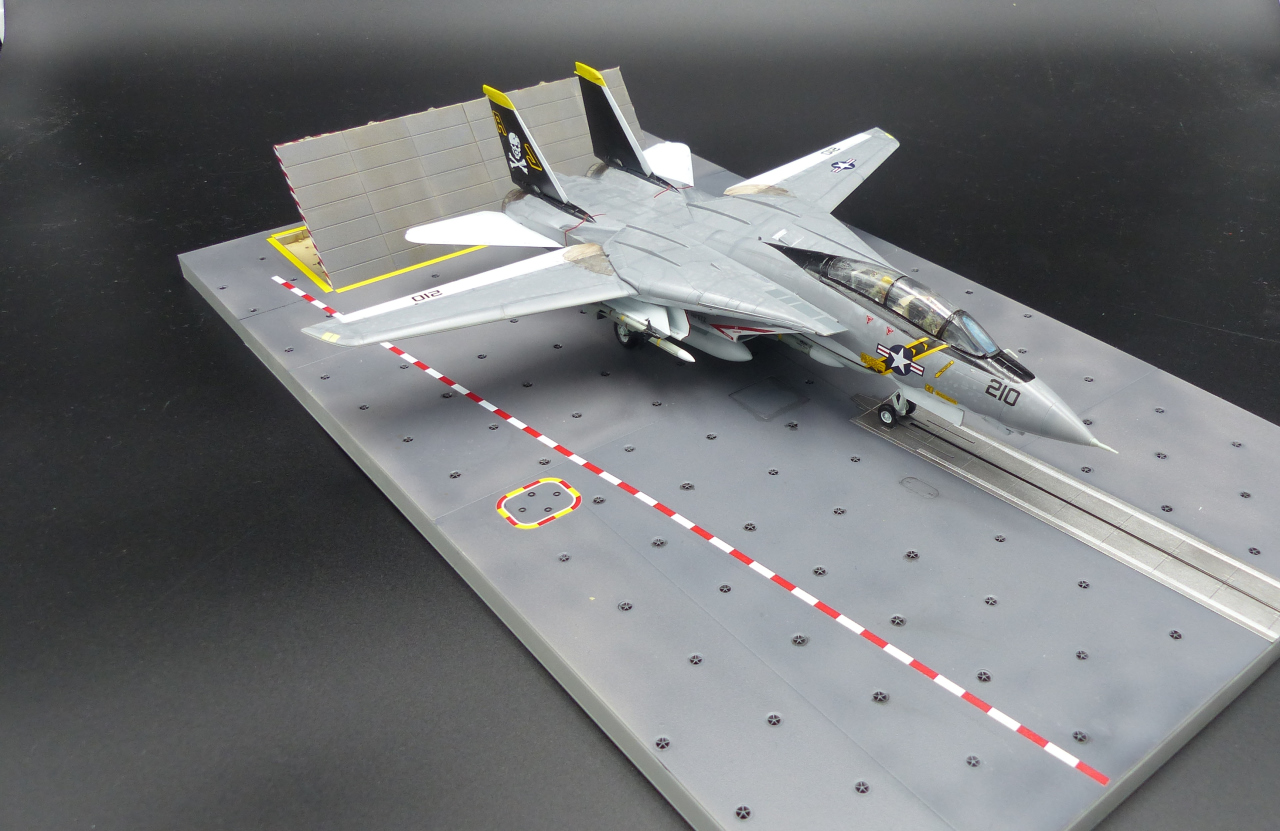 F-14A Academy  1/72  VF-84  (1981) - Montage Duo F14a_121