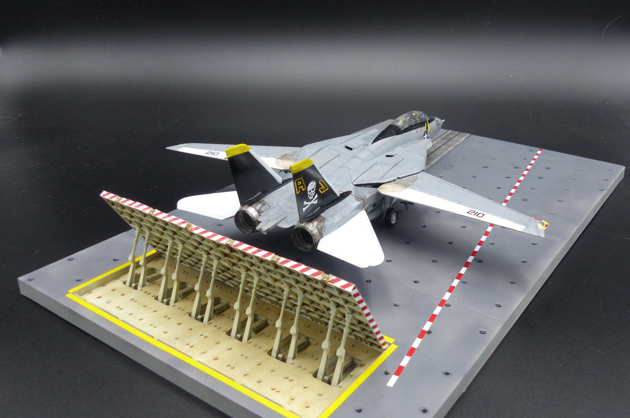F-14A Academy  1/72  VF-84  (1981) - Montage Duo F14a_127
