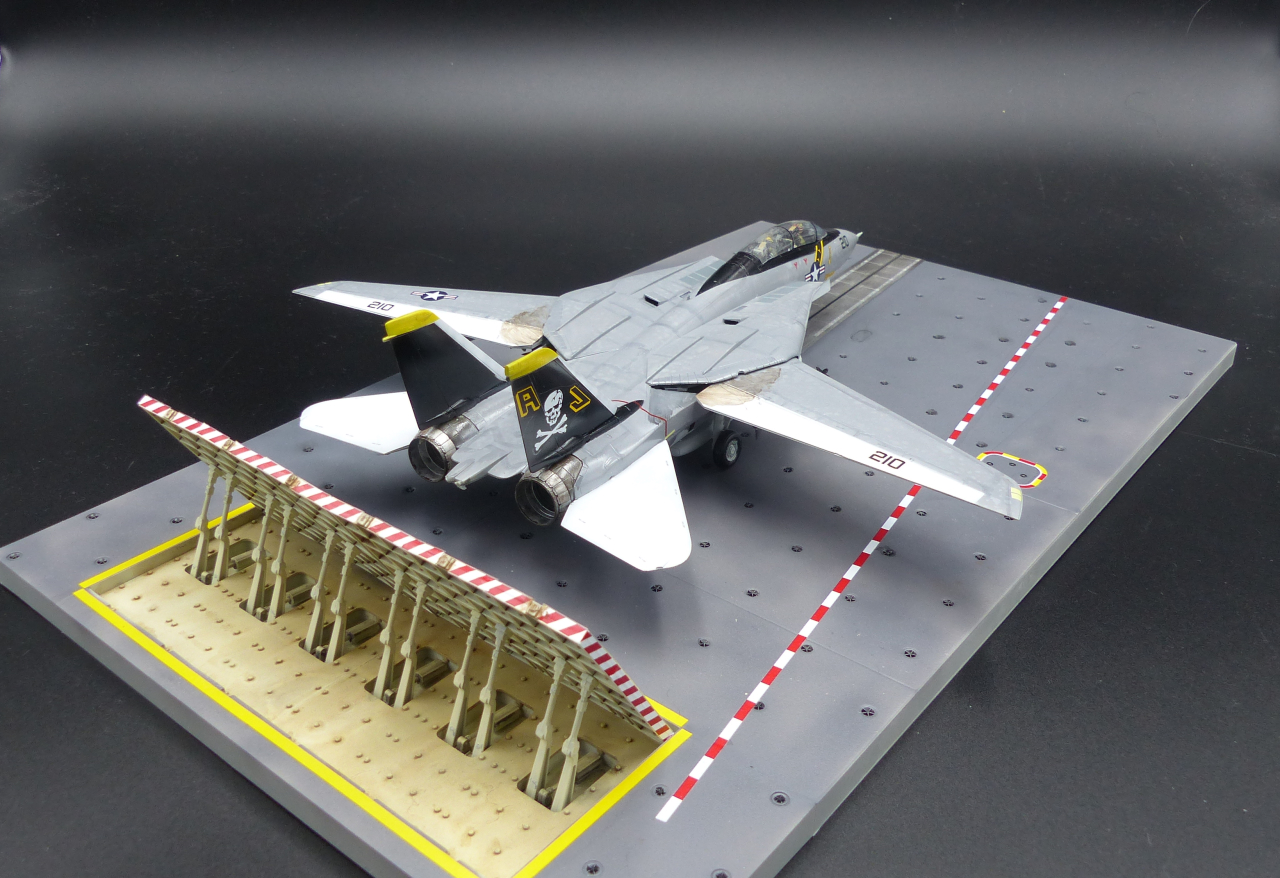 F-14A Academy  1/72  VF-84  (1981) - Montage Duo F14a_511