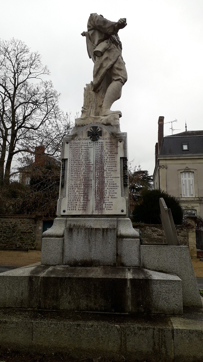 [ Histoires et histoire ] Monuments aux morts originaux Français Tome 2 - Page 25 20220116