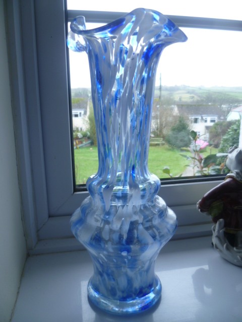 Large Spatter style vase but is it Italian or Czech? Spat10